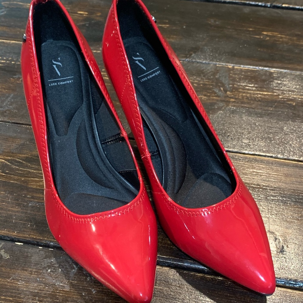 Vera Wang Lux Comfort Shoes